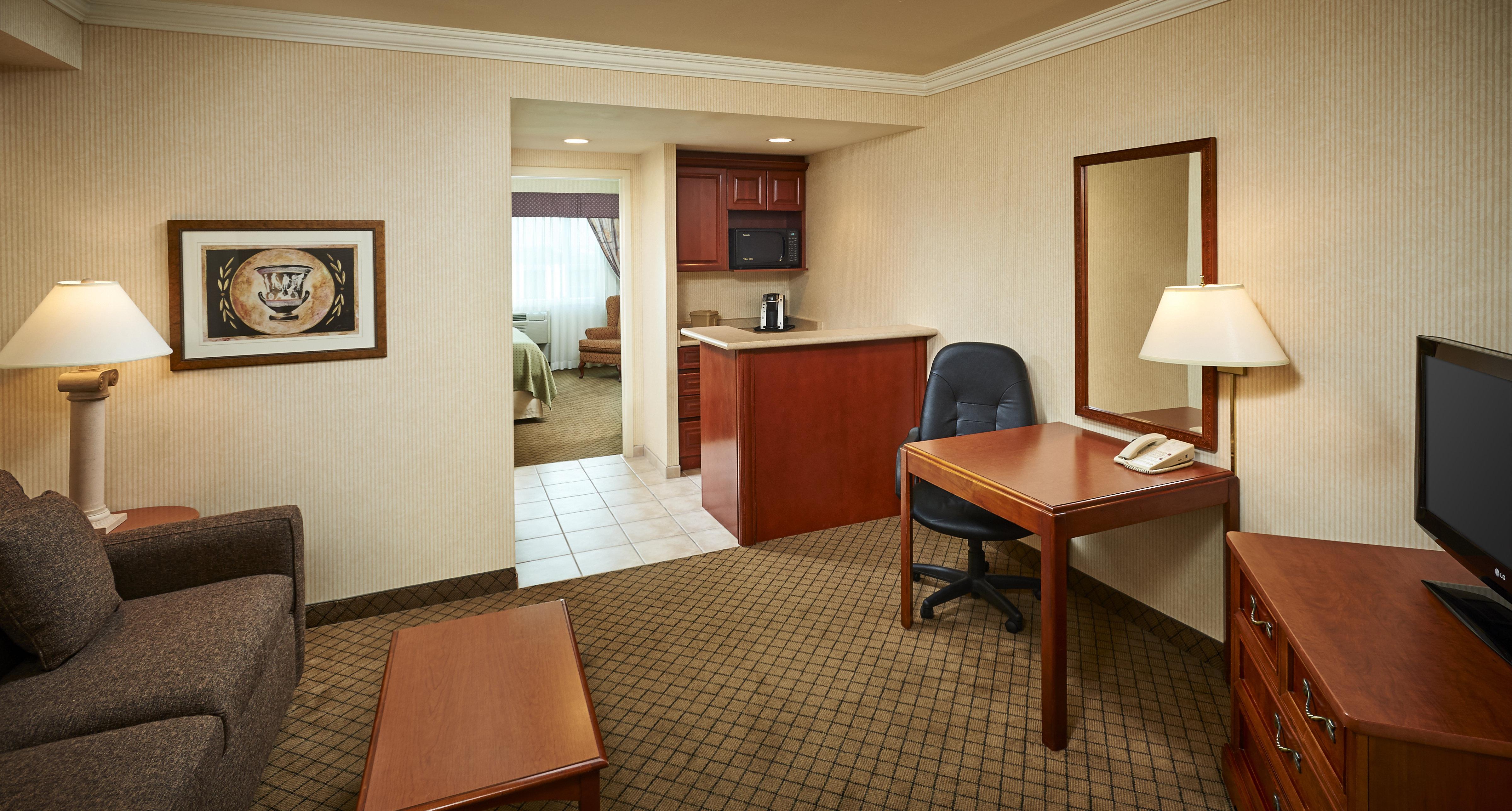 Holiday Inn & Suites Oakville At Bronte, An Ihg Hotel Экстерьер фото