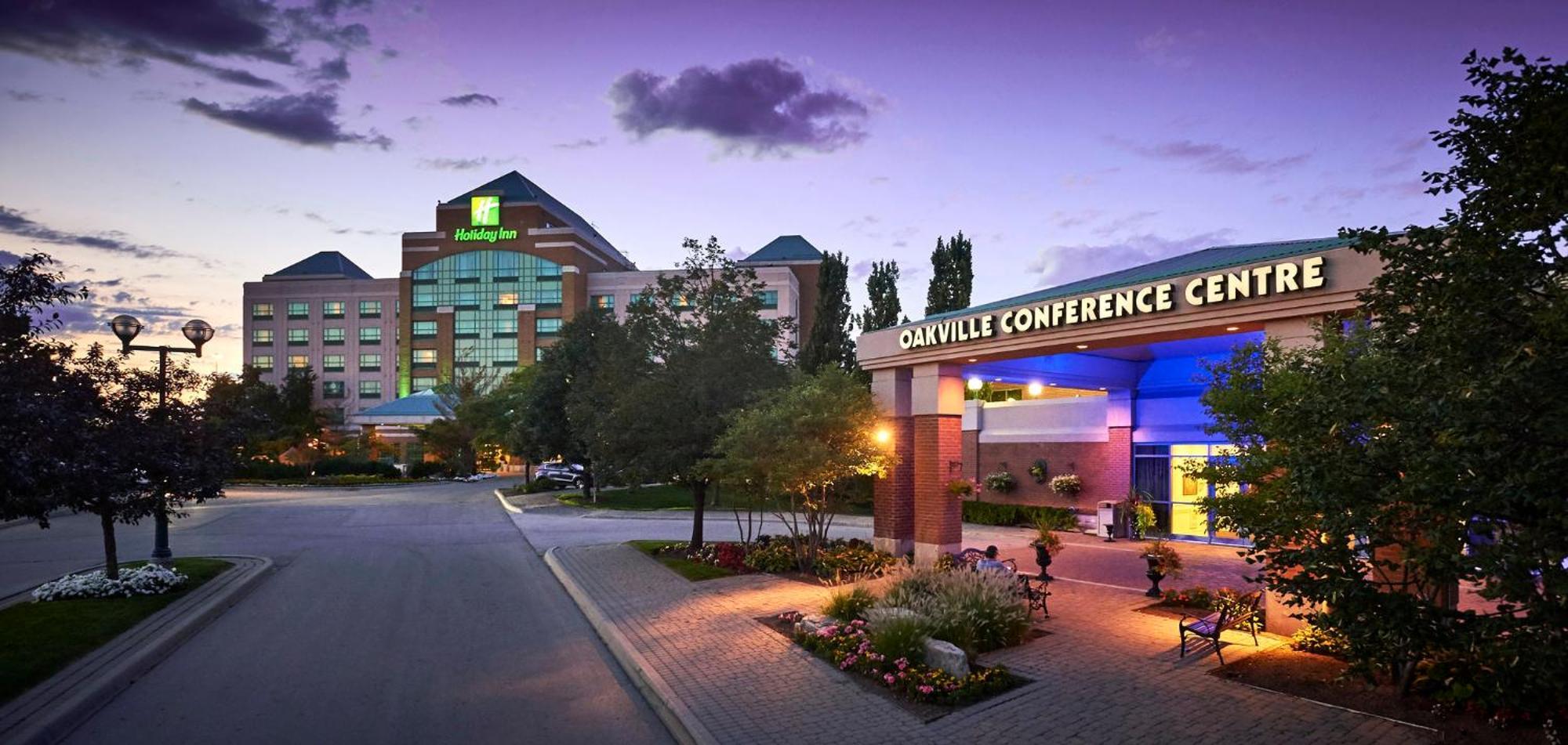 Holiday Inn & Suites Oakville At Bronte, An Ihg Hotel Экстерьер фото